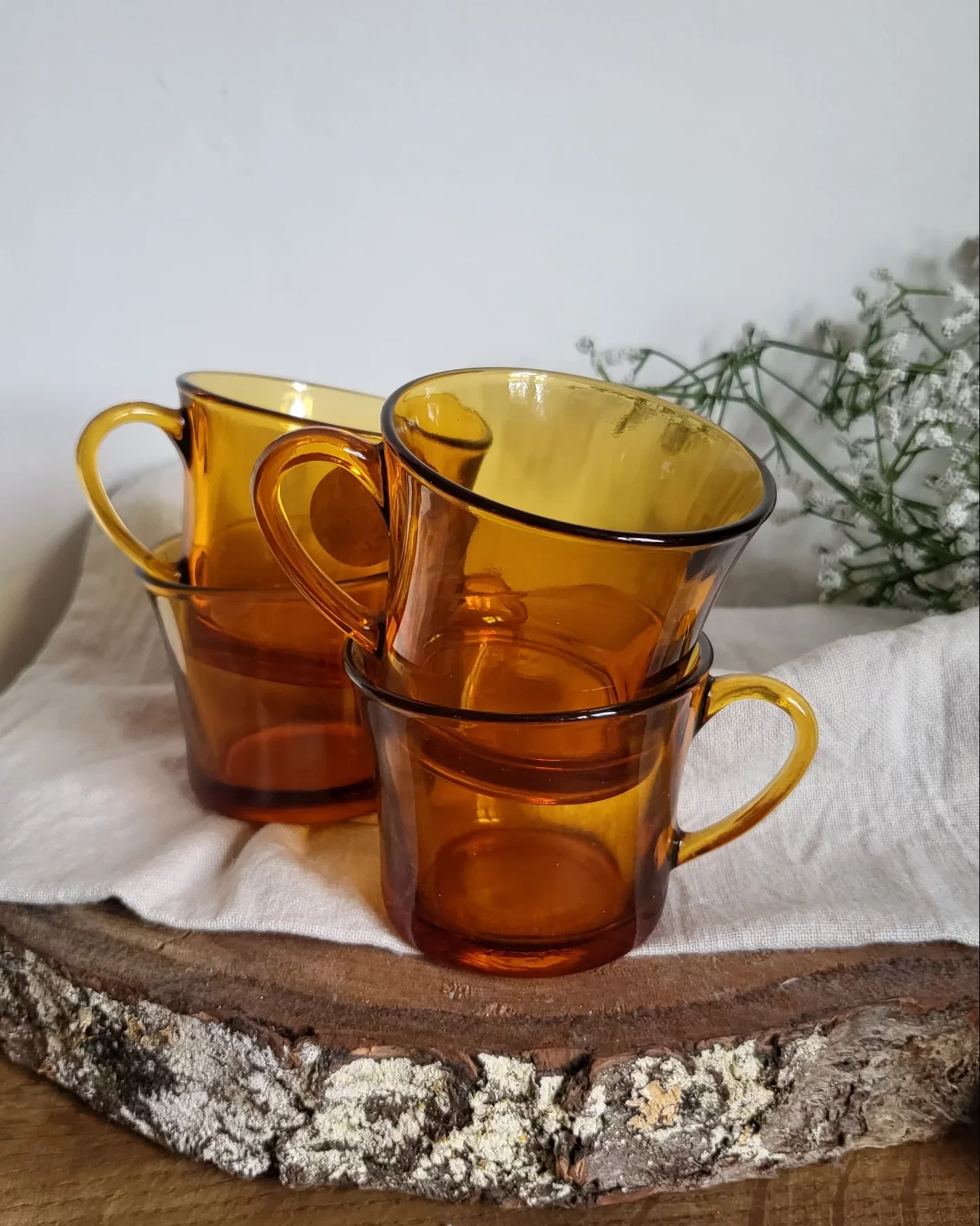 tasses à expresso en verre ambré
