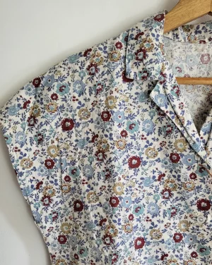 chemise en coton à fleurs