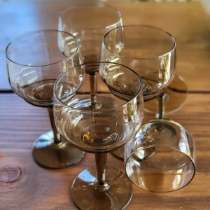 5 verres ambrés à vin